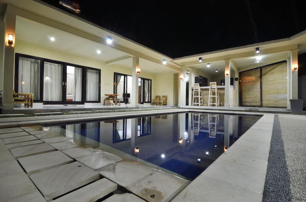 Santai Villa Kuta  Zimmer foto
